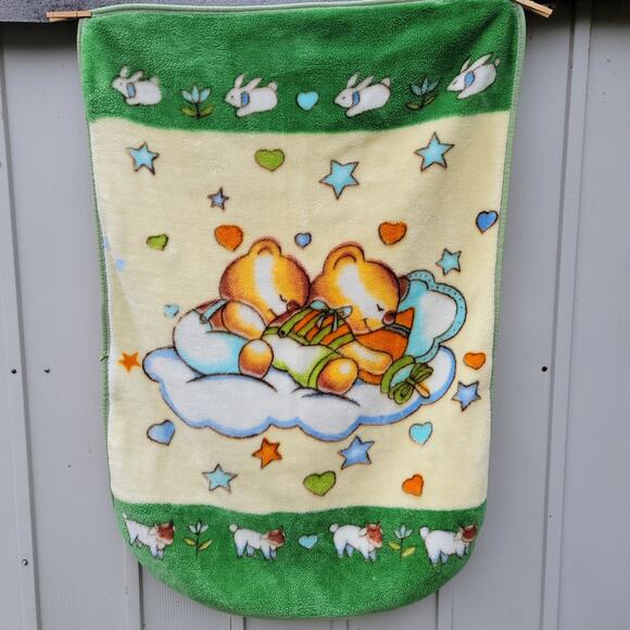 None and/or Unknown Other - Cuddly Bears On A Cloud Fleece Blanket 35" X 52"